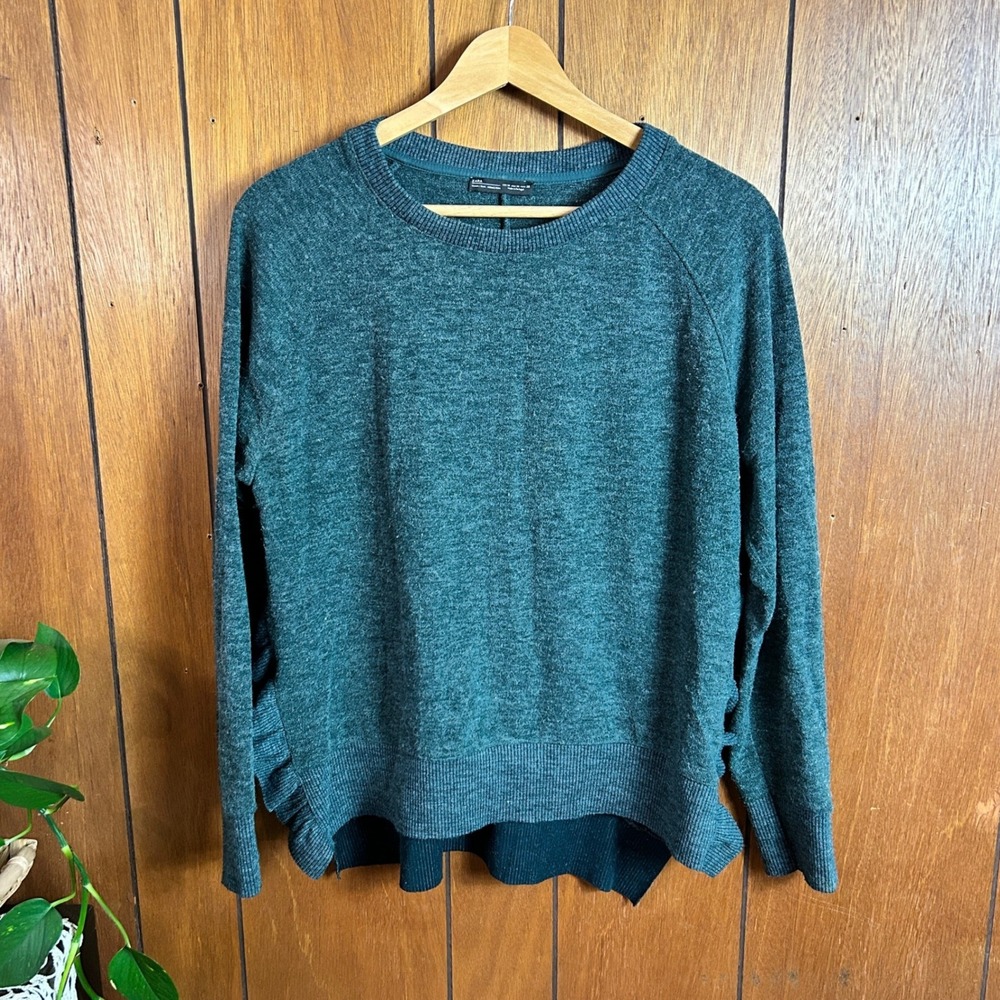 ZARA Women Textured Knit Ruffle Hem Long Sleeve‎ Crewneck Sweater Green Size M